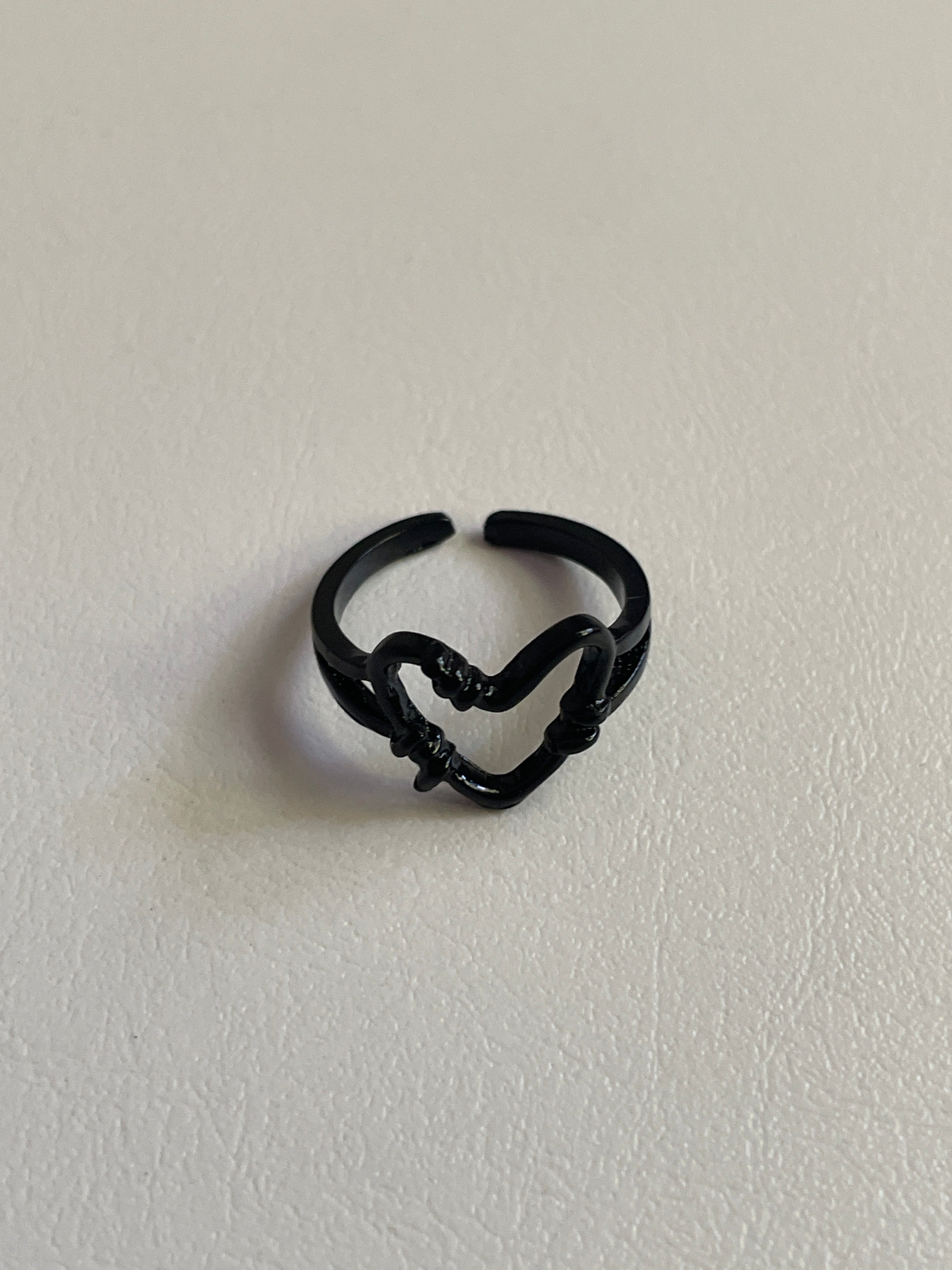 Dark heart ring